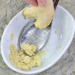 Rivjärn till Vitlök och Ingefära - Skedformad