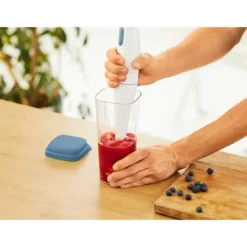 Rotho Loft Shaker med Press 1L Horizon Blå/Transparent