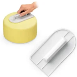 Rundad bakpåse för att jämna ut kakan