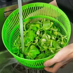 Salladsslunga Salladstork av plast i grönt med 25 x 21,5 cm storlek - Köksredskap med vev för att tvätta sallad eller grönsaker