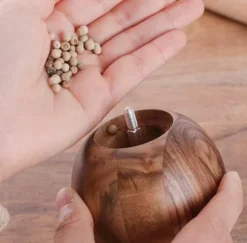 Salt- och Pepparkvarn Rund 8 cm Trä