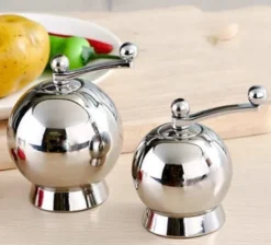 Salt- och Pepparkvarn Rund 9,5 cm