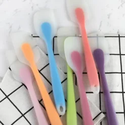 Silikonspatel Genomskinlig Integrerad Hellindad Bärbar Värmebeständig Kök Gör-det-själv Bakning Matlagningsverktyg Rosa