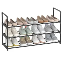 Skohylla med tre nivåer för upp till 12 par skor