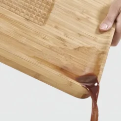 Skärbräda - Joseph Joseph - Cut&Carve Bamboo GM - Bambu - Dubbel funktion - Nutida