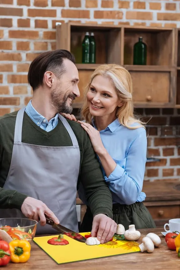 SKÄRBRÄDA I GLAS 52x40 BLOMMOR