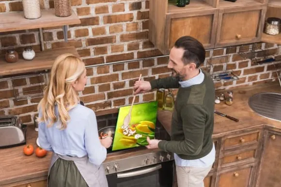 SKÄRBRÄDA I GLAS 52x40 BLOMMOR