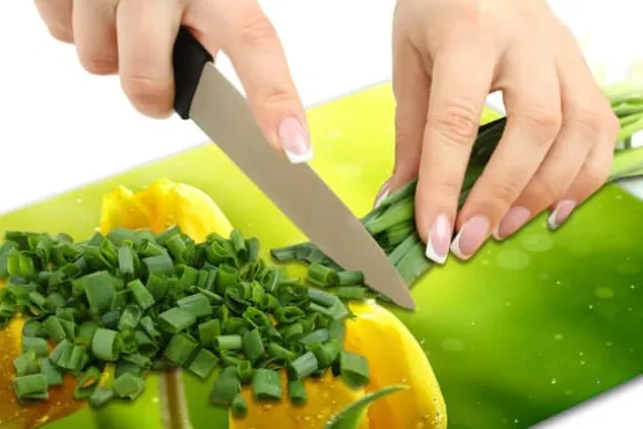 SKÄRBRÄDA I GLAS 52x40 BLOMMOR