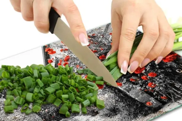 SKÄRBRÄDA I GLAS 52x40 BLOMMOR