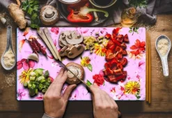 SKÄRBRÄDA I GLAS 52x30 BLOMMOR