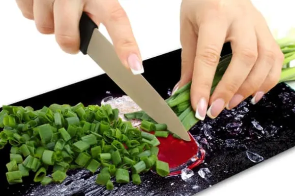 SKÄRBRÄDA I GLAS 52x30 EFTERRÄTT