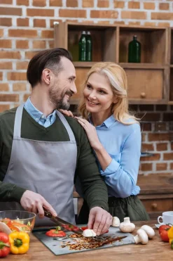 SKÄRBRÄDA I GLAS 52x40 KRYDDOR