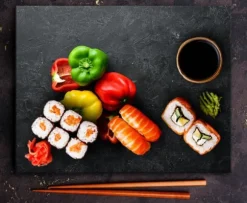 SKÄRBRÄDA I GLAS 52x40 PAPRIKA