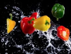 SKÄRBRÄDA I GLAS 52x40 PAPRIKA