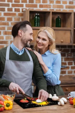 SKÄRBRÄDA I GLAS 52x30 PAPRIKA