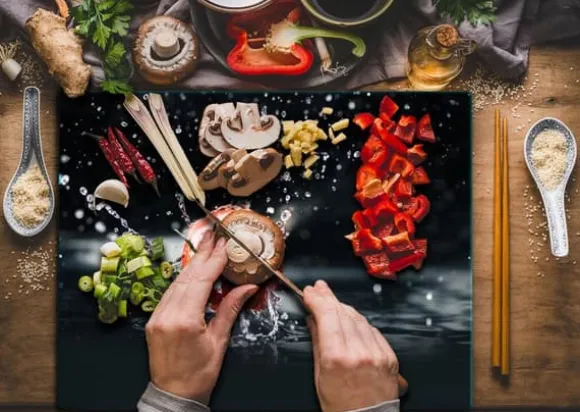 SKÄRBRÄDA I GLAS 52x40 TOMAT