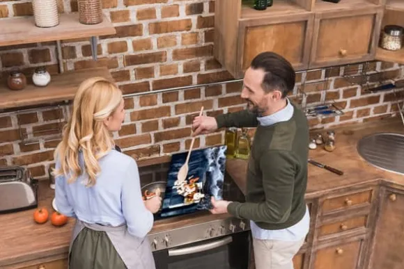 SKÄRBRÄDA I GLAS 52x40 WHISKY