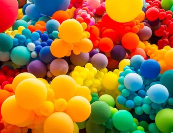 SKÄRBRÄDA I GLASPLATTA 52x40 BALLONGER