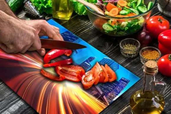 SKÄRBRÄDA I GLASPLATTA 52x40 CITY