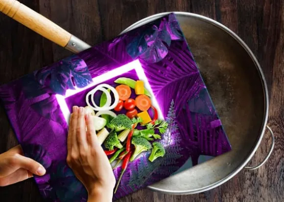 SKÄRBRÄDA I GLASPLATTA 52x40 DELAR