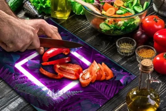 SKÄRBRÄDA I GLASPLATTA 52x40 DELAR