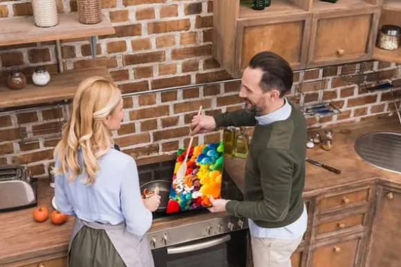 SKÄRBRÄDA I GLASPLATTA 52X30 DELAR