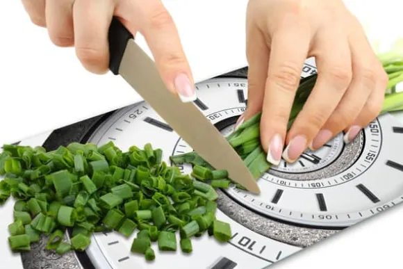 SKÄRBRÄDA I GLASPLATTA 52X30 DELAR