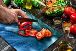 SKÄRBRÄDA I GLASPLATTA 52x40 FJÄDRAR