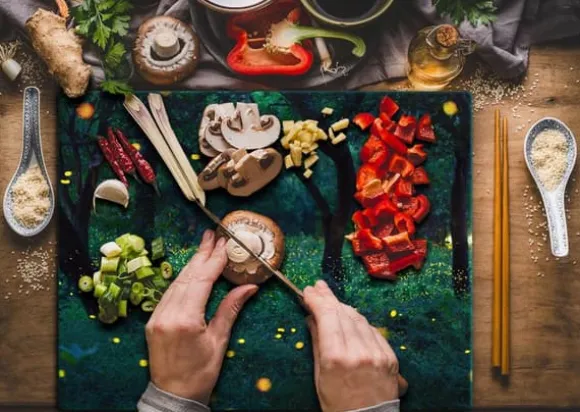 SKÄRBRÄDA I GLASPLATTA 52x40 FOREST