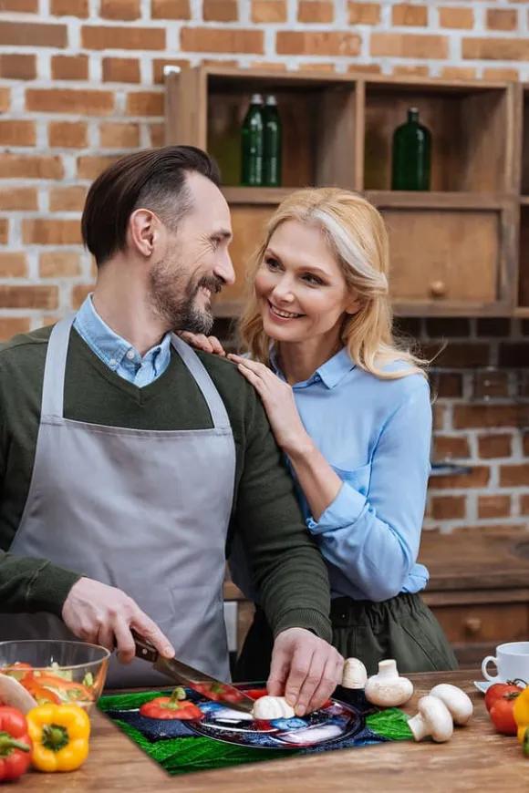 SKÄRBRÄDA I GLASPLATTA 52x40 FRUKT