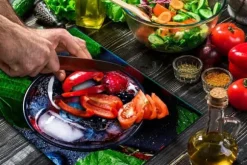 SKÄRBRÄDA I GLASPLATTA 52x40 FRUKT