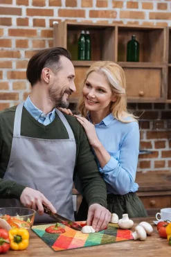 SKÄRBRÄDA I GLASPLATTA 52x40 FÄRGER