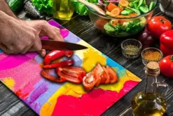 SKÄRBRÄDA I GLASPLATTA 52x40 FÄRGER