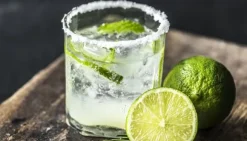 SKÄRBRÄDA I GLASPLATTA 52x30 GLAS