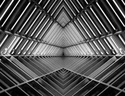 SKÄRBRÄDA I GLASPLATTA 52x40 GRÅ TUNNEL