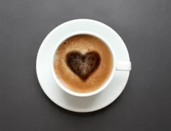 SKÄRBRÄDA I GLASPLATTA 52x40 HJÄRTA