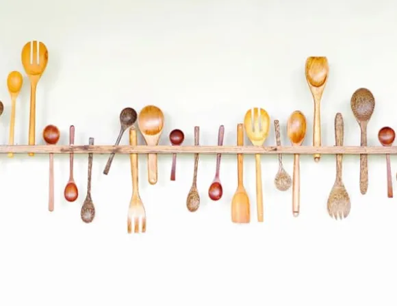 SKÄRBRÄDA I GLASPLATTA 52x40 KÖK