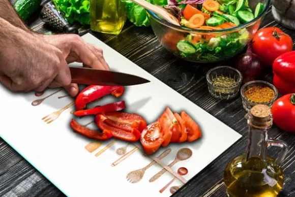 SKÄRBRÄDA I GLASPLATTA 52x40 KÖK