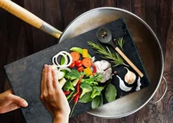 SKÄRBRÄDA I GLASPLATTA 52x30 KÖK