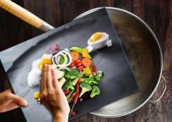 SKÄRBRÄDA I GLASPLATTA 52x40 KÖK