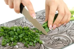 SKÄRBRÄDA I GLASPLATTA 52x40 MÖNSTER