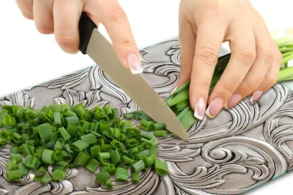 SKÄRBRÄDA I GLASPLATTA 52x40 MÖNSTER