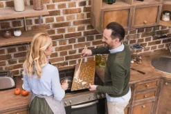 SKÄRBRÄDA I GLASPLATTA 52x30 MÖNSTER