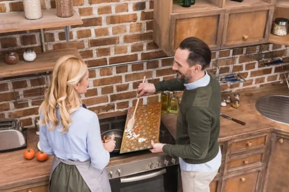 SKÄRBRÄDA I GLASPLATTA 52x30 MÖNSTER