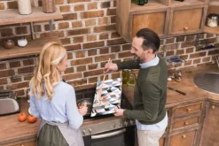 SKÄRBRÄDA I GLASPLATTA 52x30 MÖNSTER