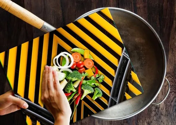 SKÄRBRÄDA I GLASPLATTA 52x40 MÖNSTER