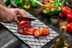 SKÄRBRÄDA I GLASPLATTA 52x30 MOSAIK