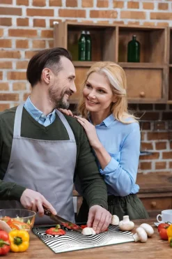 SKÄRBRÄDA I GLASPLATTA 52x40 MODERN