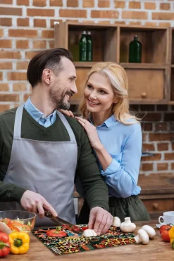 SKÄRBRÄDA I GLASPLATTA 52x40 MODERN