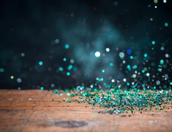 SKÄRBRÄDA I GLASPLATTA 52x40 MODIG